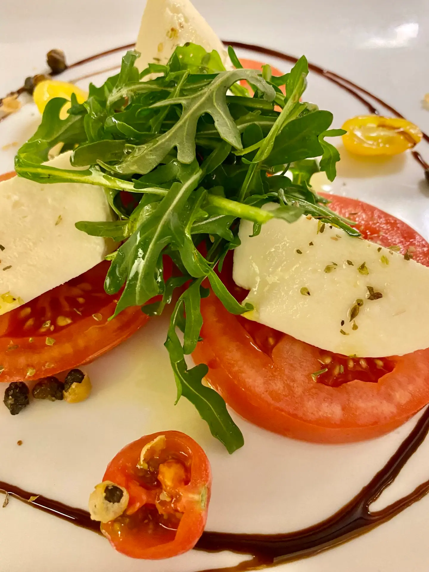 CAPRESE SALAD